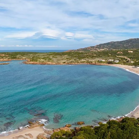 With Swimming-pool In Isola Rossa, Just About 2 Km From The La Marinedda شقة فندقية